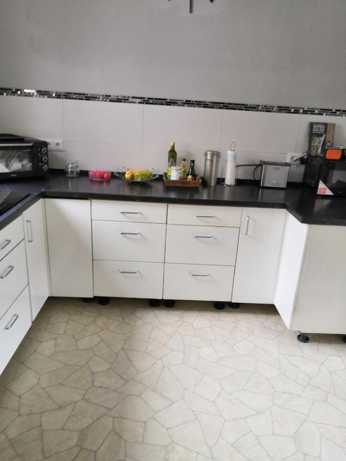Apartmán Zu Hause Auf Zeit Bei Marion Bobbau Exteriér fotografie